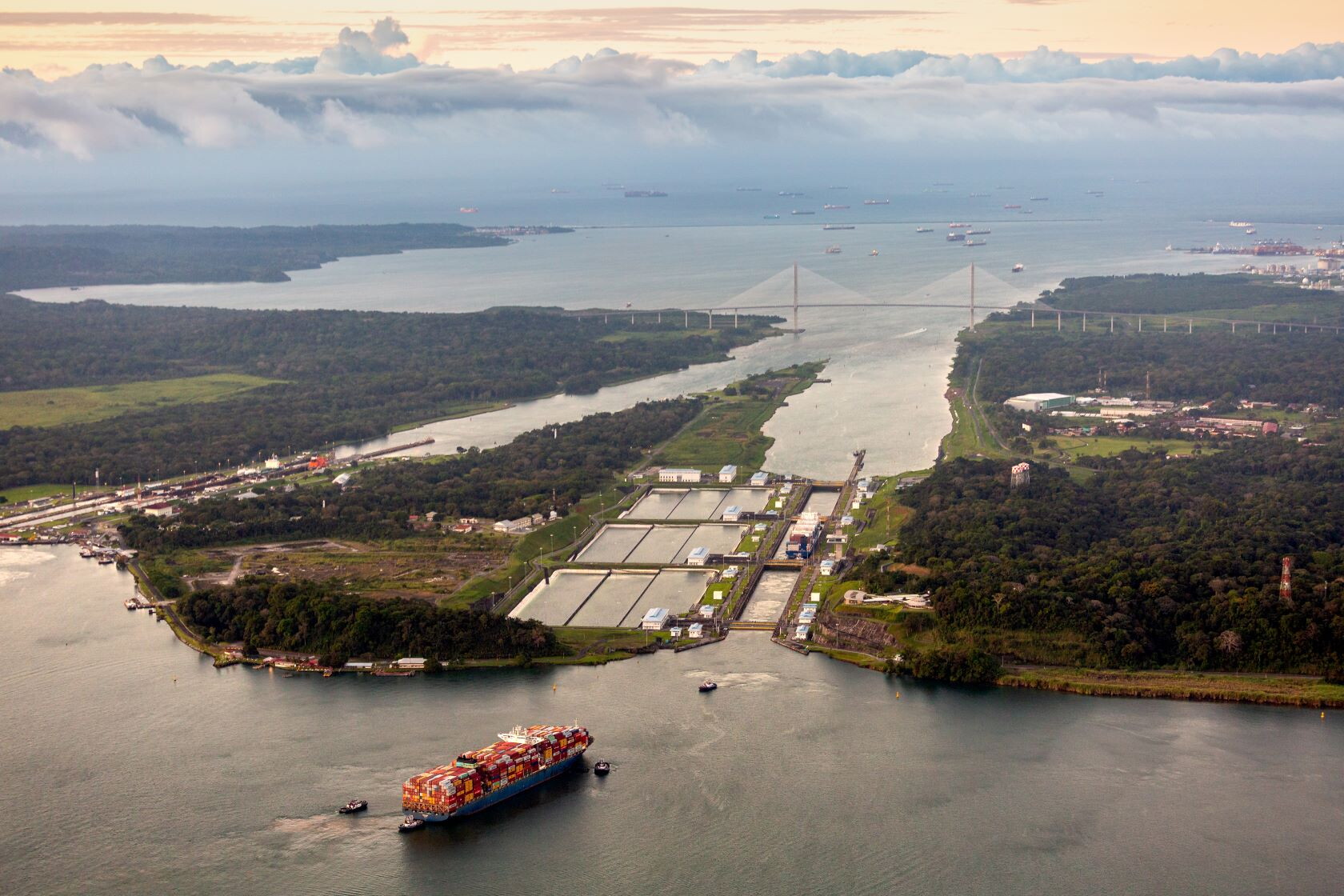 A Panama prezzi record per l'accesso al canale con Hormuz 'fuori servizio'